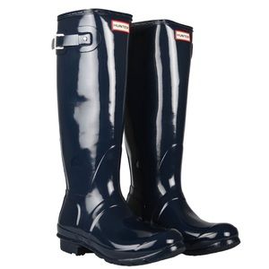 Brand new, never worn Hunter rain boots. Women’s size 7.
